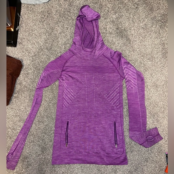 Lululemon Pullover Size 2 - Picture 1 of 4